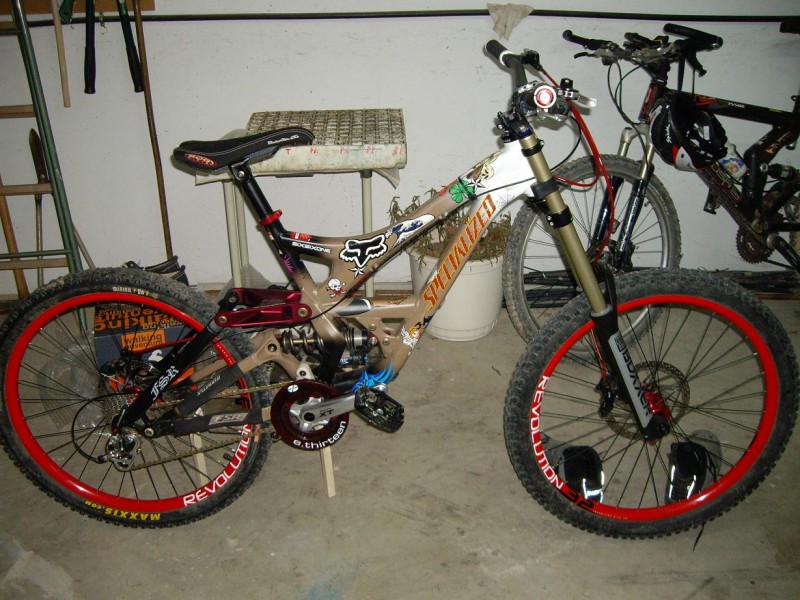 my last bike.now i´m without frame and waiting to find a great singlepivot.I want to try new sensations hahaha