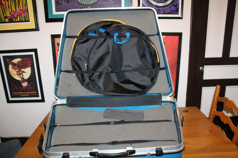 HARD CASE Travel bag rollers airport luggage For Sale