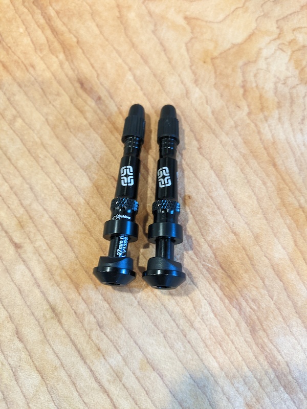 e13 tubeless valves