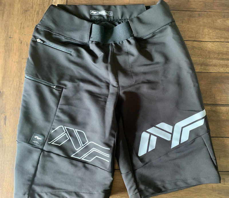 nena pasadena destroyer shorts