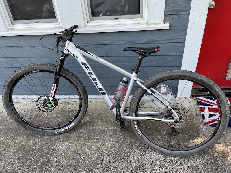 2021 Fuji Nevada 1.3 29er For Sale