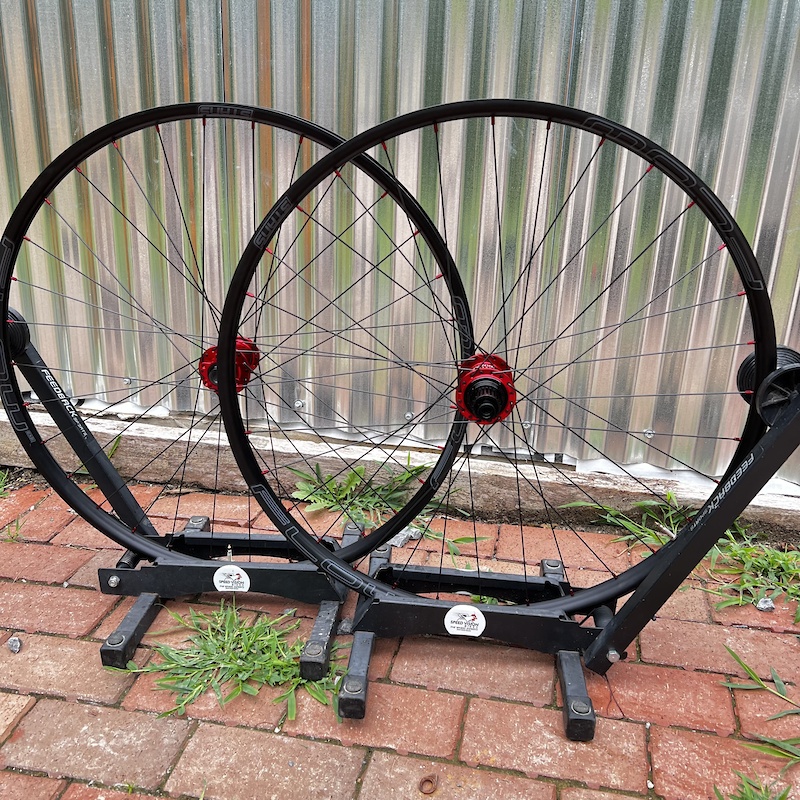 2025 SALE Red I9 Hydra Wheelset FLOW EX3 rims For Sale