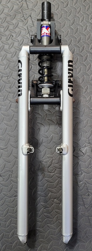 Girvin 2024 suspension fork