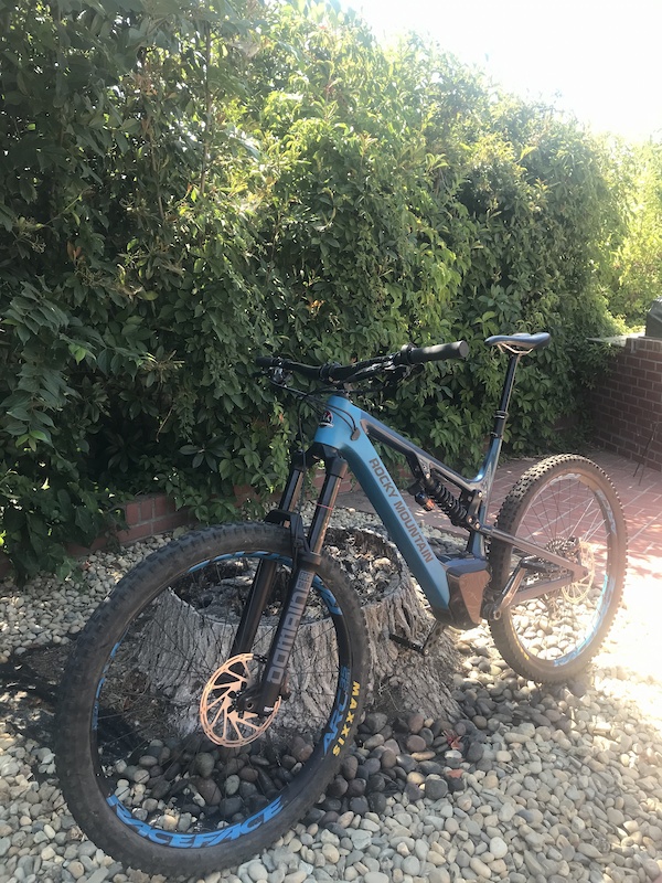 2020 rocky mountain instinct carbon 70