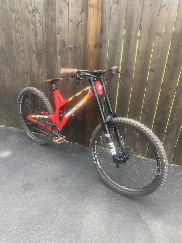 2021 intense m29 dh bike needs nothing size lg for sale
