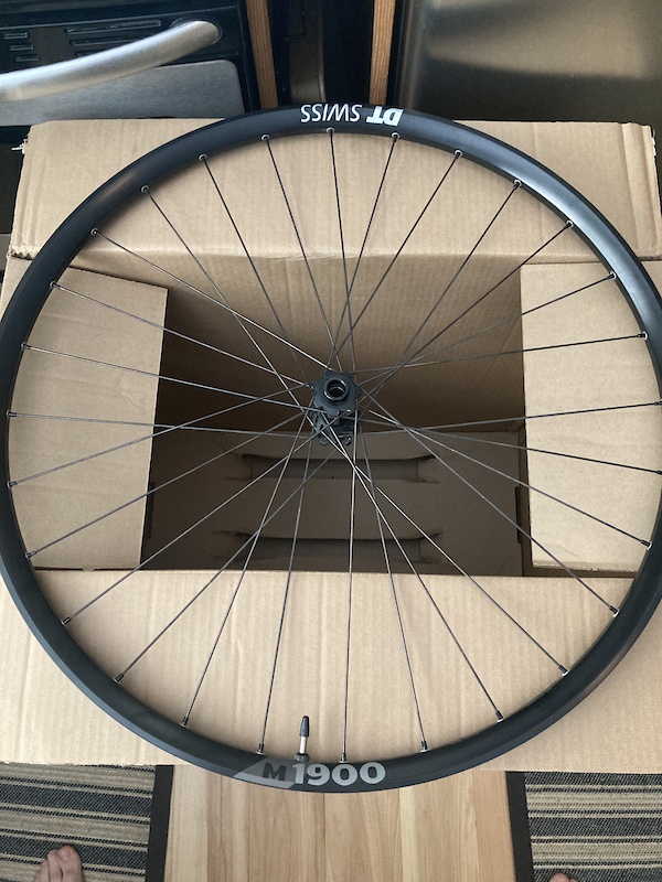 dt swiss m1900 wheels