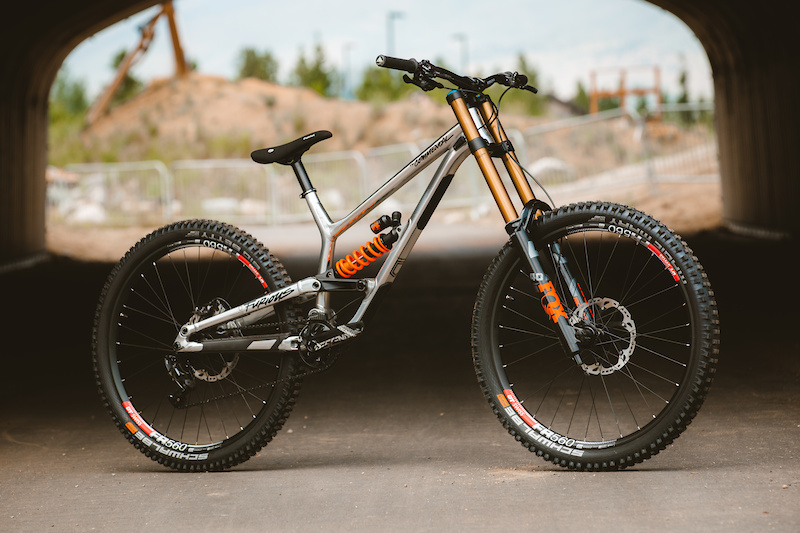 commencal furious 650b