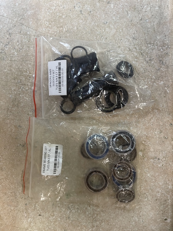 2019 Yt Tues mk3 cf / Al bearing, spacer and sleeve set For Sale