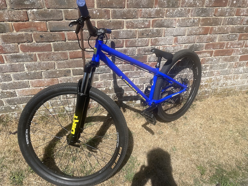 saracen dirt jumper