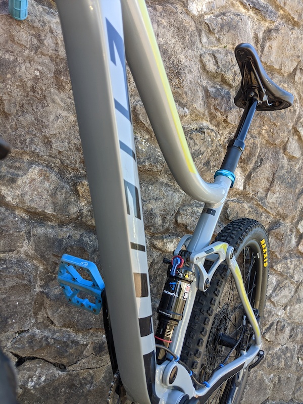 2020 Giant Stance Mountain Bike medium frame For Sale