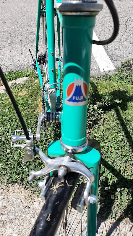 1987 Fuji Tivoli 58cm frame 700c wheels. Vintage! For Sale