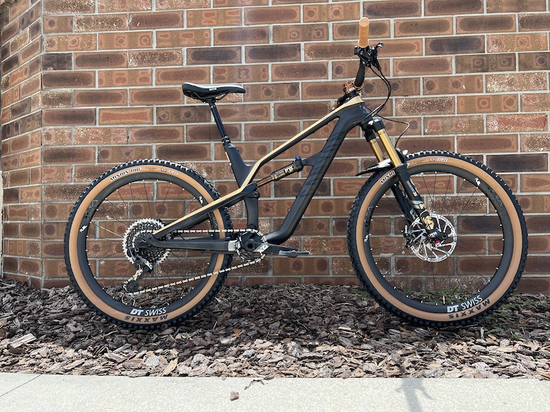 HOT Ltd Canyon Spectral Cf Sl 2018 2018 Canyon Spectral SL For