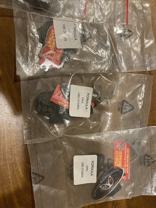 brake-pads-for-formula-brakes-r0-r1-ones-for-sale