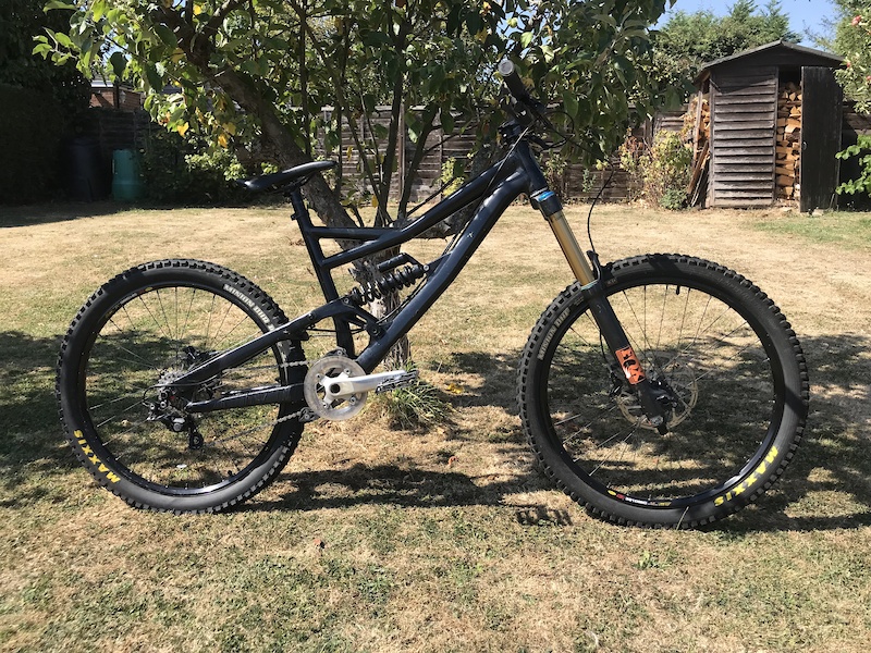 2013 Specialized status large DH bike For Sale