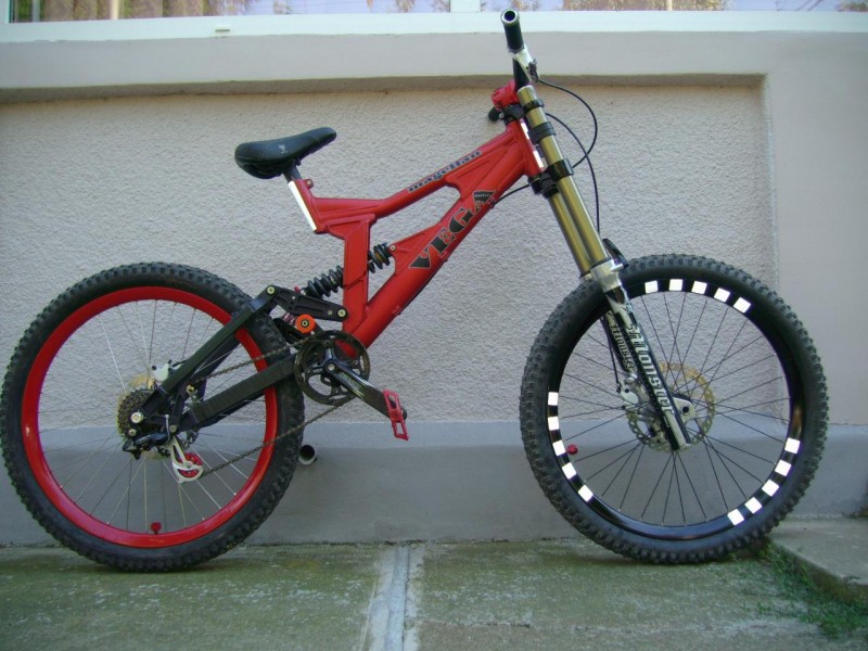 New fork and rear brake:D , i know that the BB is high, but i dont race, i ride for myself:P