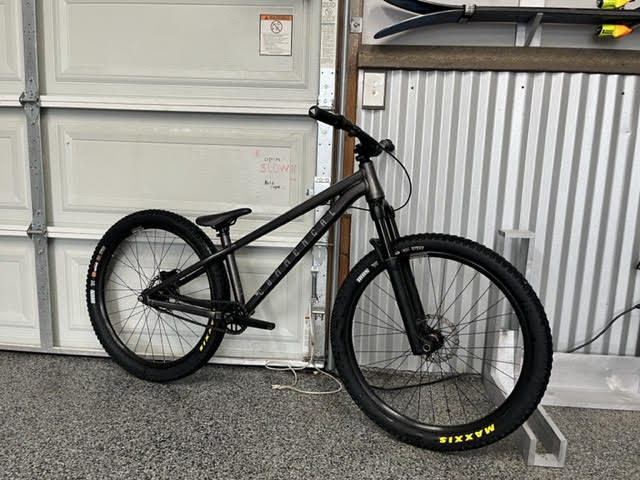 2022 Commencal Absolut Dark Slate For Sale