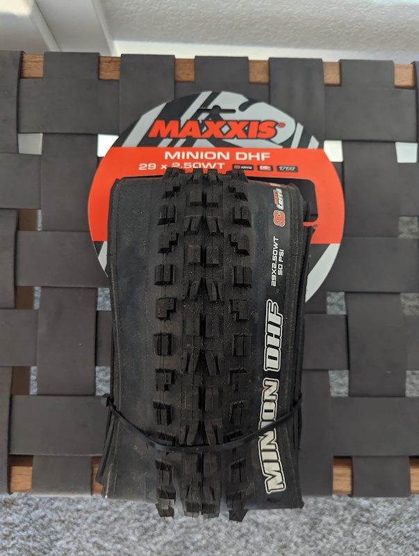 maxxis minion dhf 29 2.4