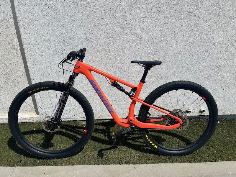 Santa cruz blur discount carbon cc x01