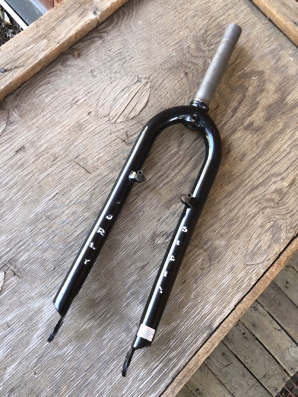 26" Surly Rigid Fork 11/8" 420mm AtC For Sale