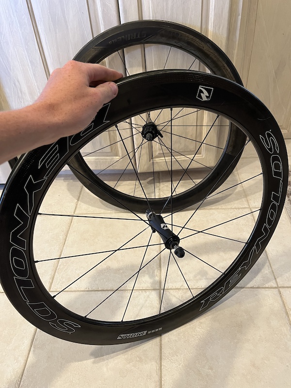 Used Deep Wheel Rim Brake 2018 REYNOLDS AERO CARBON TUBELESS RIM BRAKE WHEELS For Sale