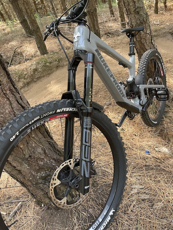 rockshox zeb 180mm travel