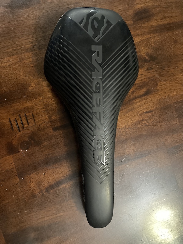 race face aeffect saddle review
