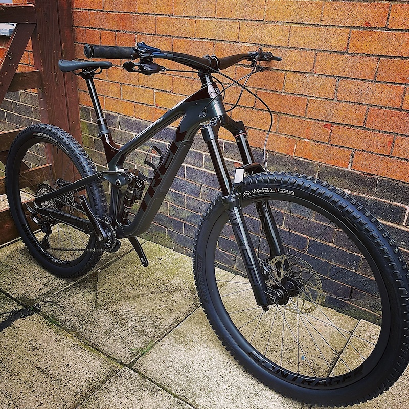 trek slash 2021 9.8