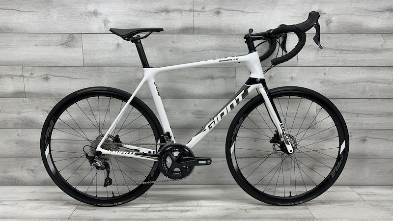 2019 giant tcr advanced 1 disc kom