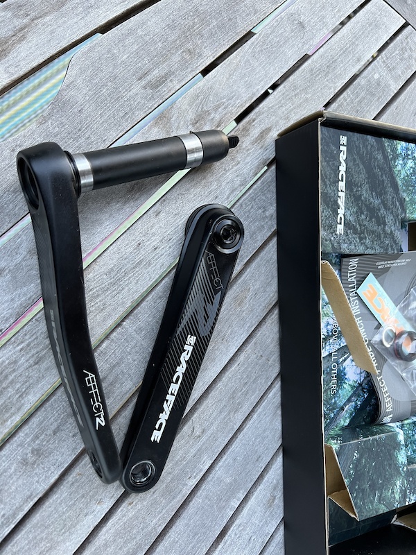 removing race face aeffect cranks