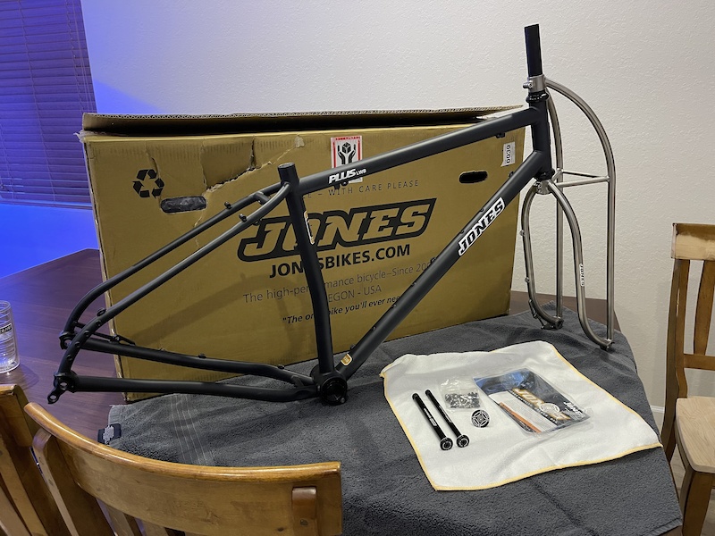 2023-jones-plus-lwb-diamond-frame-w-ti-truss-fork-med-new-for-sale