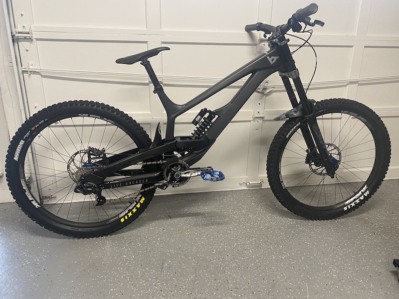 2020 YT Tues XXL DH Bike For Sale