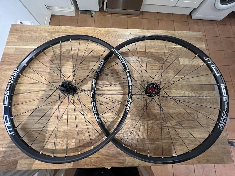 stan's notubes ztr flow ex 29 wheelset