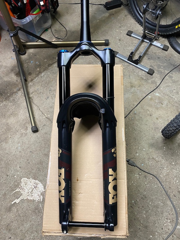 fox 38 fork fender