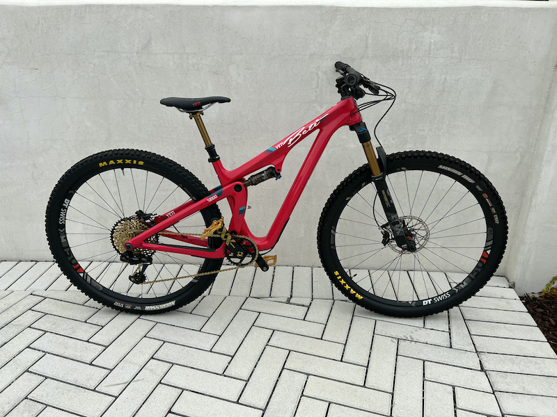 2020 Yeti Beti SB100 size small red For Sale