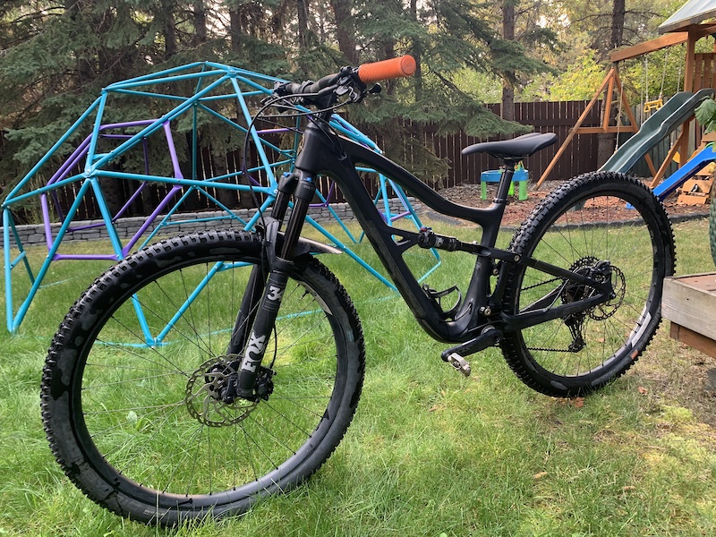 medium mountain bike frame size