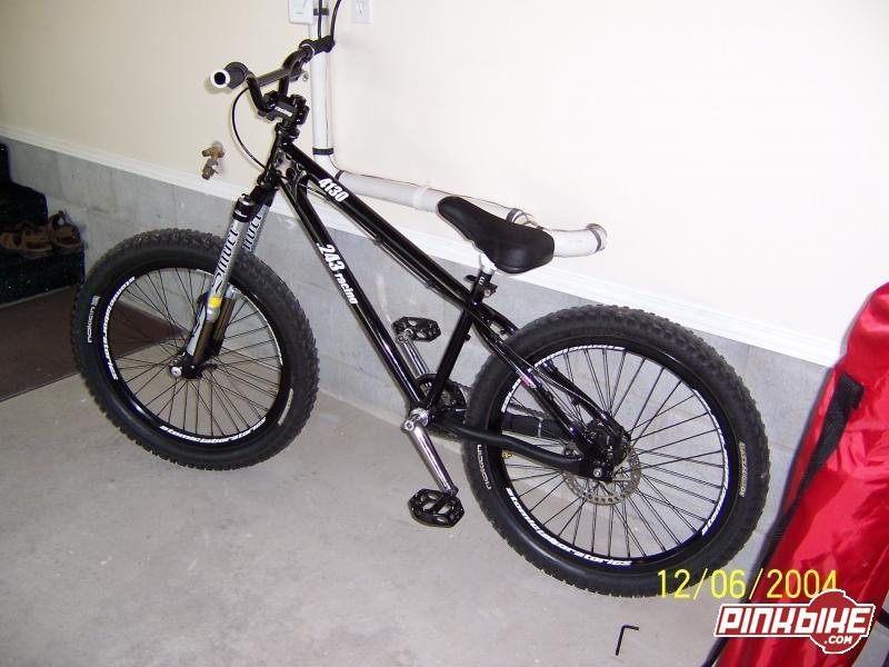 this is the bike im gonna build...except maybe ill put a balfa minuteman frame instead of the .243