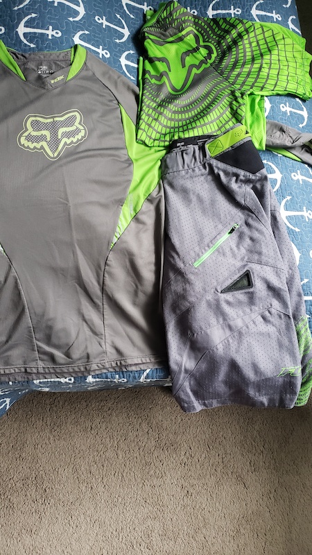 Fox Racing/Fox head riding gear For Sale