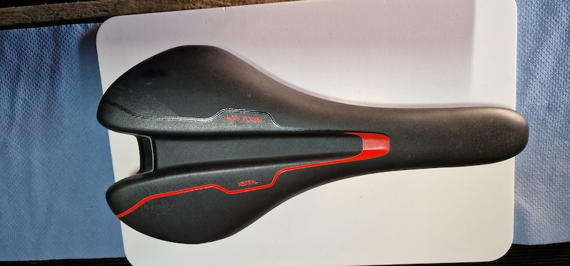 giant contact sl saddle