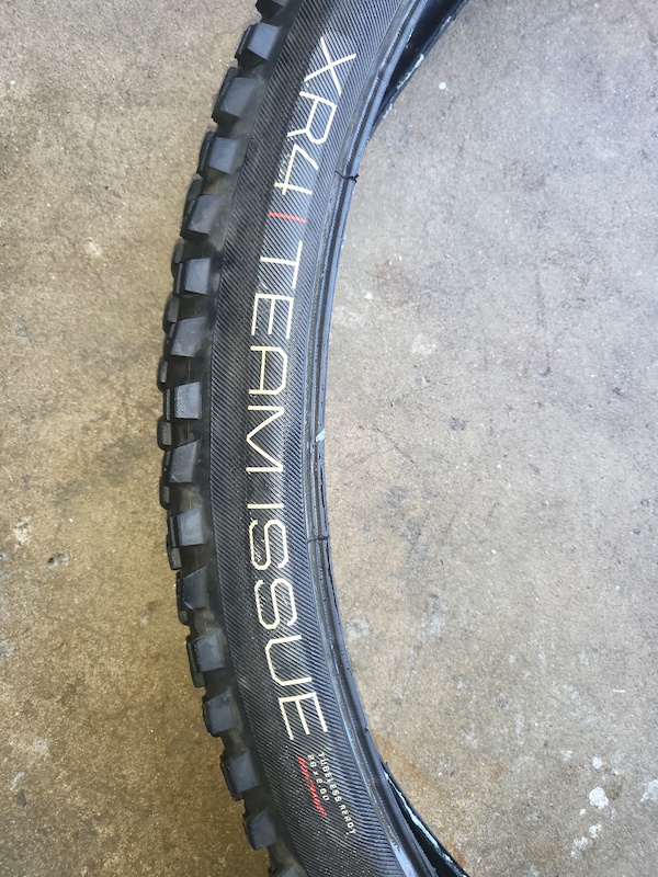 2020 Bontrager xR4 29x2.6. Set Of 2 For Sale