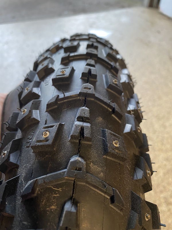 studded fat bike tires 26 x 4.8