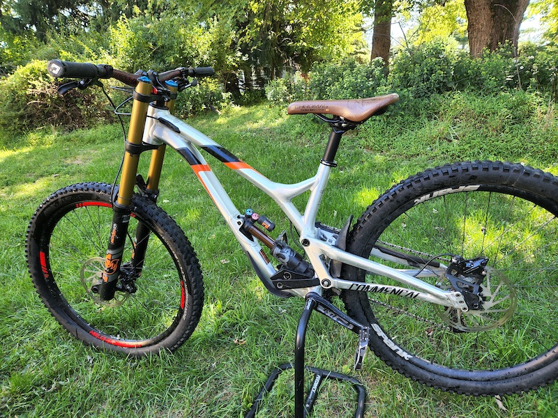 commencal clash fox