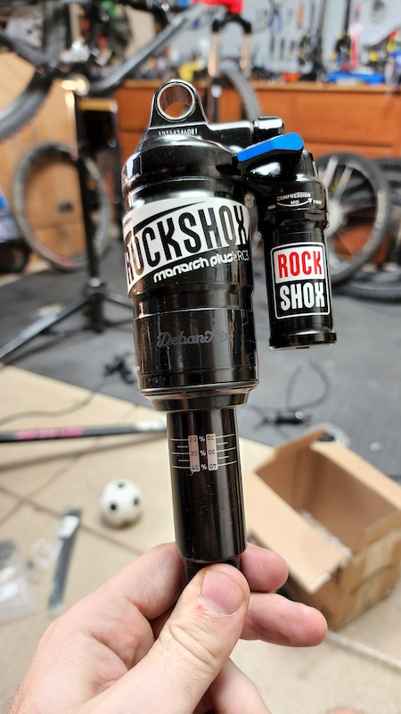 RockShox Monarch Plus Kit Service Ammortizzatore - Kit Guarnizioni Aria Standard Volume Per Manutenzione Ammo, Unisex Adulto