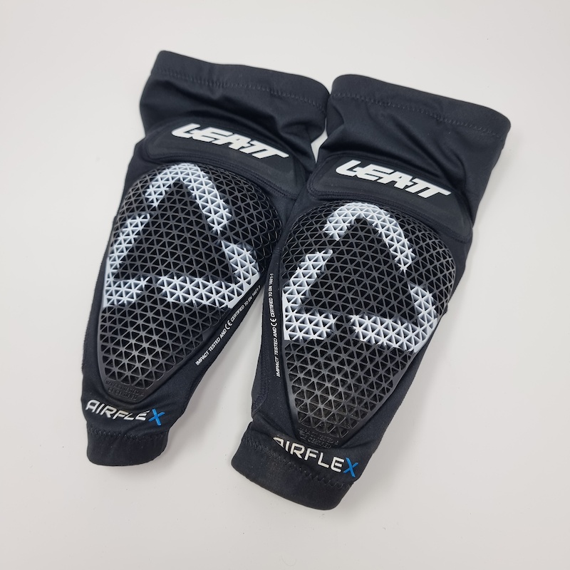 Leatt Airflex Pro Black Knee Guards For Sale