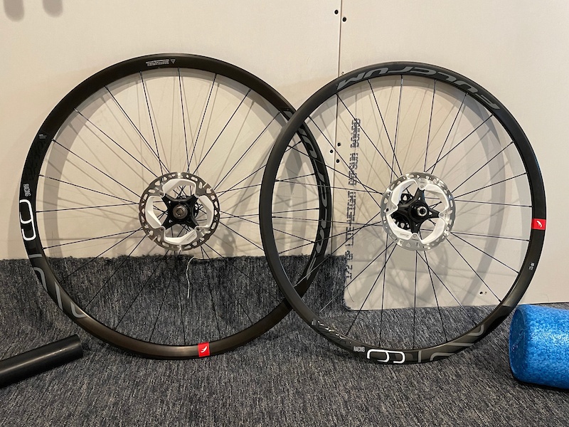 Fulcrum racing 6 best sale db road disc wheelset