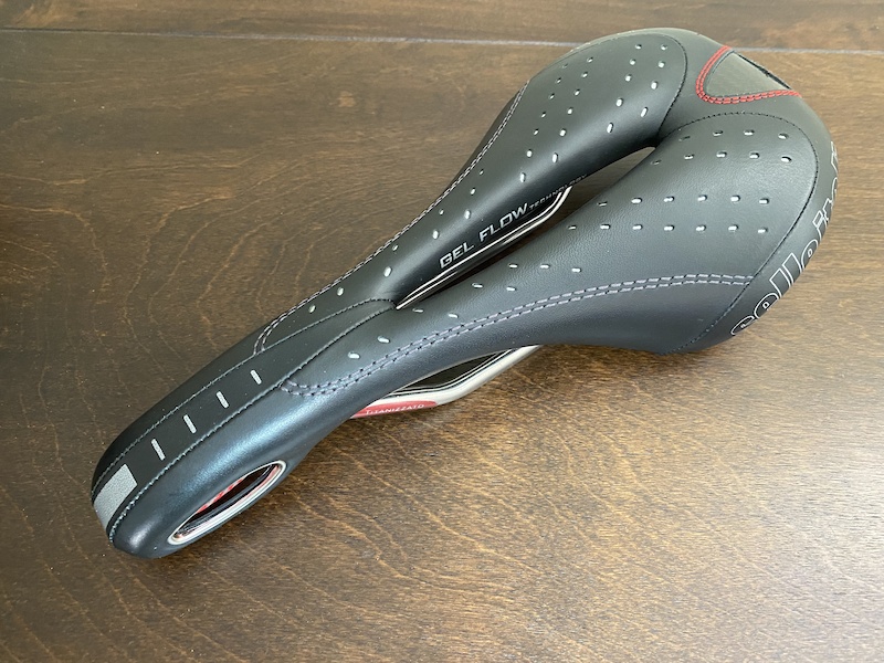 Selle Italia LADY Gel TM Flow – Women's Road Bike Saddle, Rail - 4