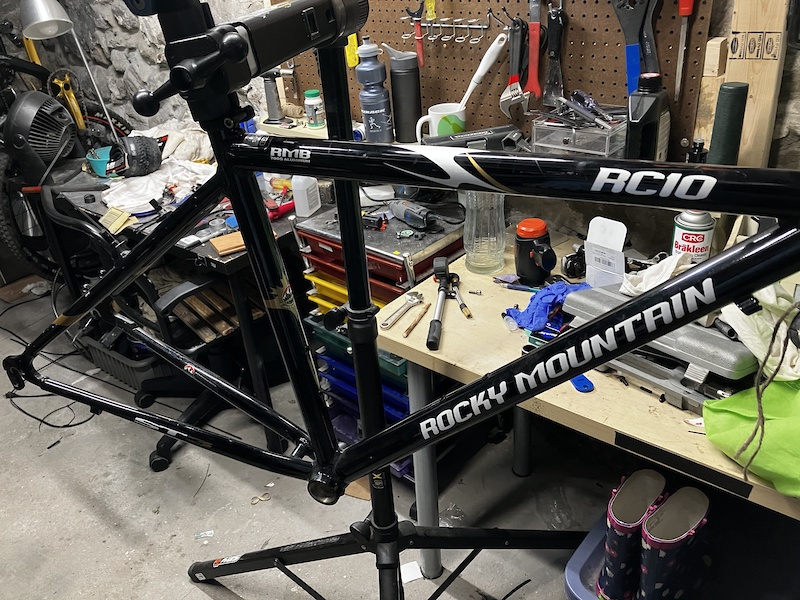 2011 Rocky Mountain rc10 For Sale