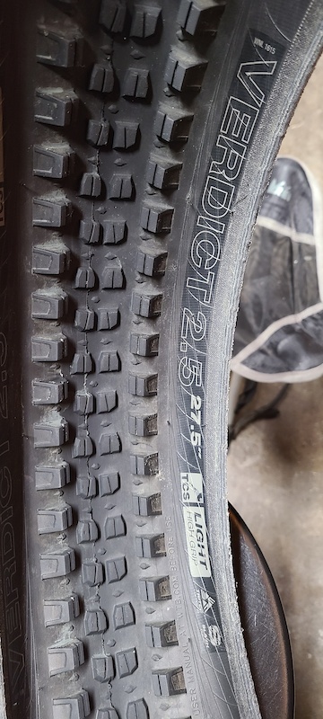 27.5 x 2.4 tires