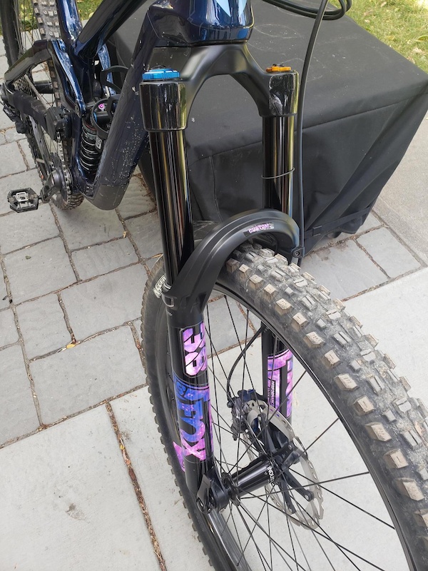 2022 Fox Float 38 Perf. Elite GRIP 2 with MRP Ramp Control For Sale
