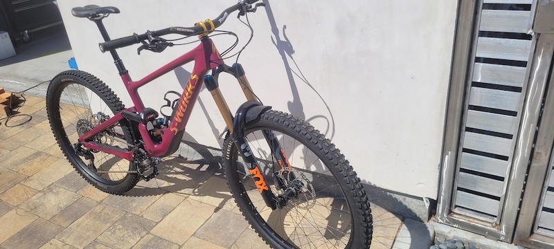 2021 S-Works Enduro S4 Satin Raspberry/Bronze Foil For Sale