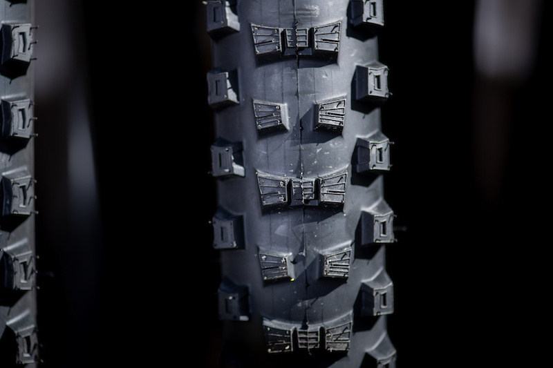 First Look: Pirelli's New Scorpion Race DH & Enduro Tires - Pinkbike.com